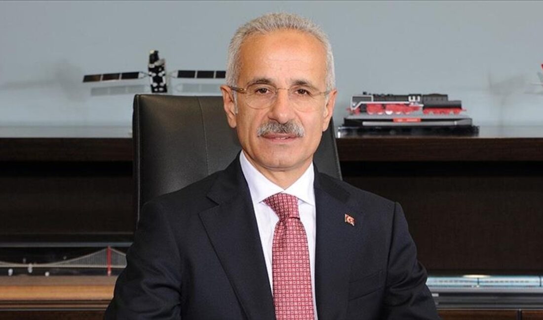 Bakan Uraloğlu, Microsoft'a siber güvenlik hizmeti veren CrowdStrike'tan kaynaklanan küresel