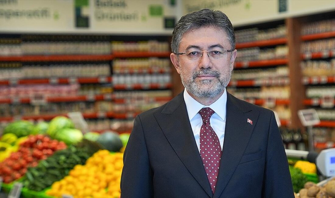 Tarım ve Orman Bakanı Yumaklı, "Gıda İşletmelerinde Karekod Uygulaması"na ilişkin,