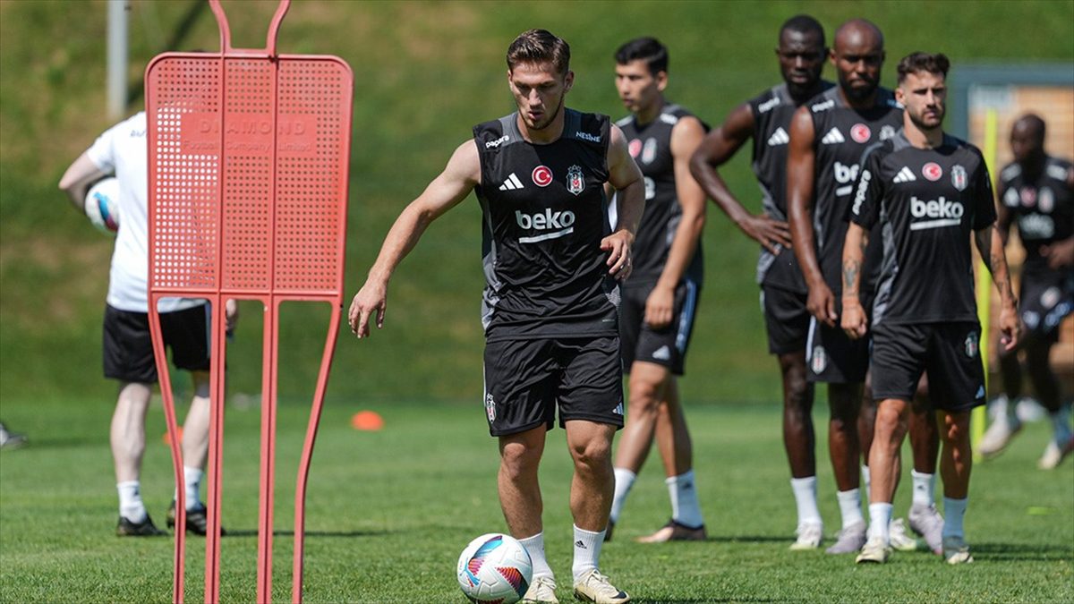 Slovenya'nın Maribor kentinde kamp yapan Beşiktaş, yarın hazırlık maçında Ukrayna