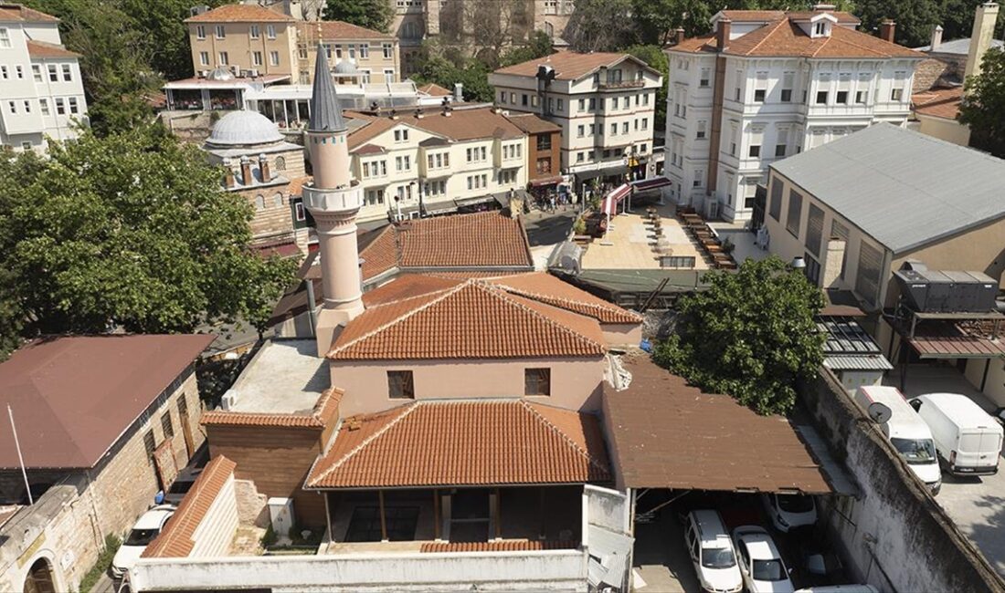 Chalkoprateia Meryem Kilisesi olarak bilinen ve İstanbul'un fethinden sonra cami