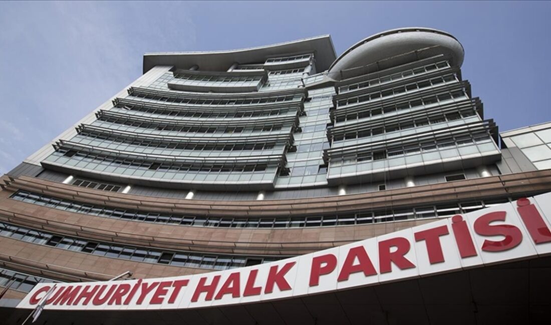 CHP Genel Başkan Yardımcısı Suat Özçağdaş, eğitimdeki sorunları anlatmak için