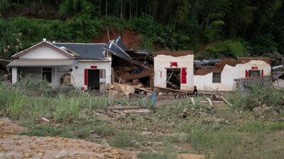 ANKARA (AA) – Çin’de şiddetli yağışların neden olduğu seller nedeniyle