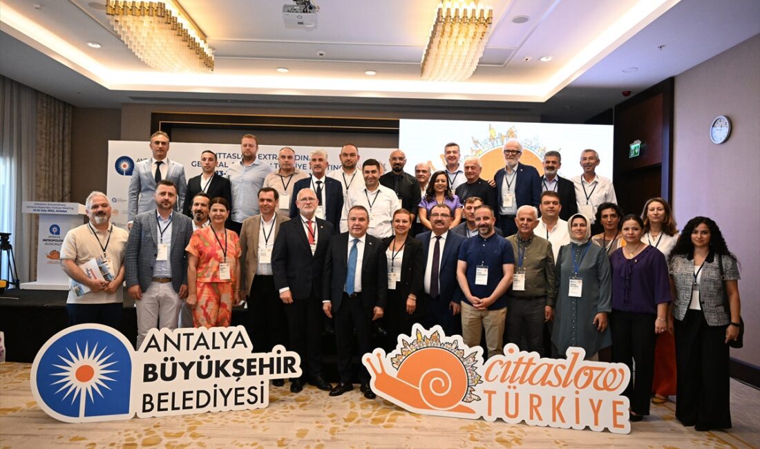 - Antalya Büyükşehir Belediye Başkanı Muhittin Böcek, Cittaslow Türkiye Koordinatörü