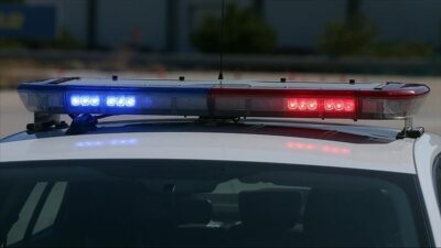 Otomobillerini satın aldıkları O.K'ye parasını ödemedikleri ve silahla tehdit ettikleri