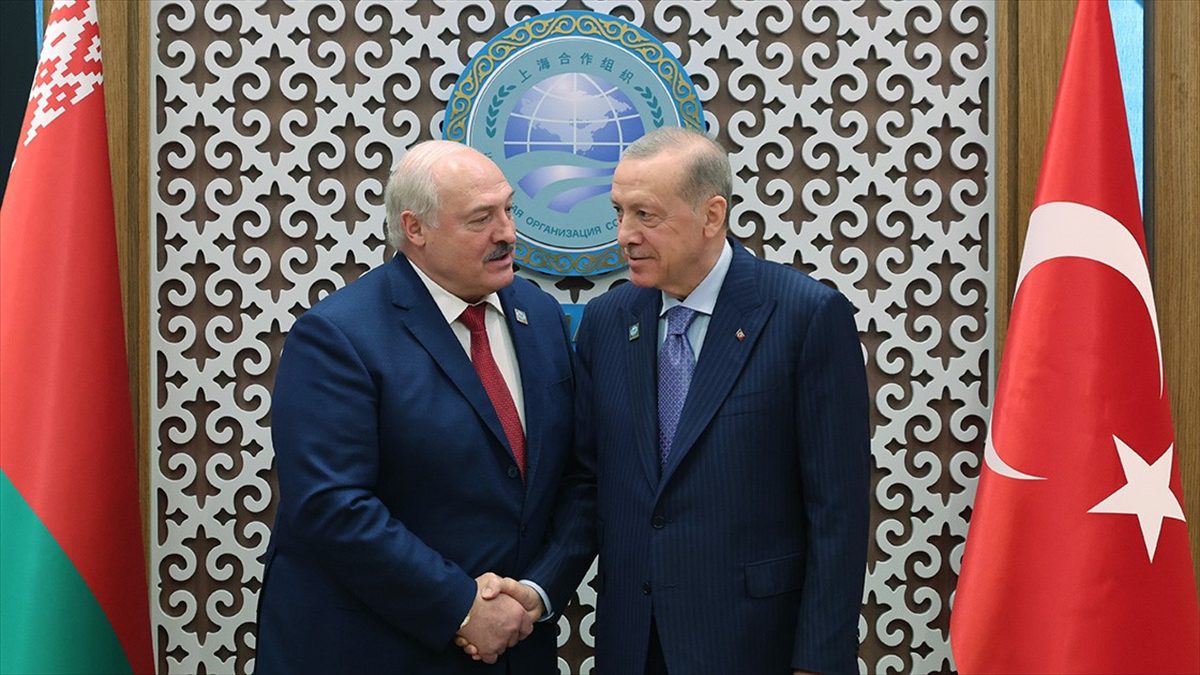 Cumhurbaşkanı Recep Tayyip Erdoğan, Belarus Cumhurbaşkanı Aleksandr Lukaşenko ile görüştü.
