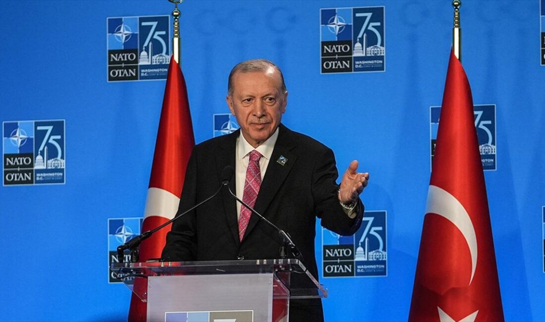 ABD'nin başkenti Washington'daki NATO Devlet ve Hükümet Başkanları Zirvesi'ne katılan