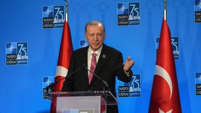 ABD'nin başkenti Washington'daki NATO Devlet ve Hükümet Başkanları Zirvesi'ne katılan