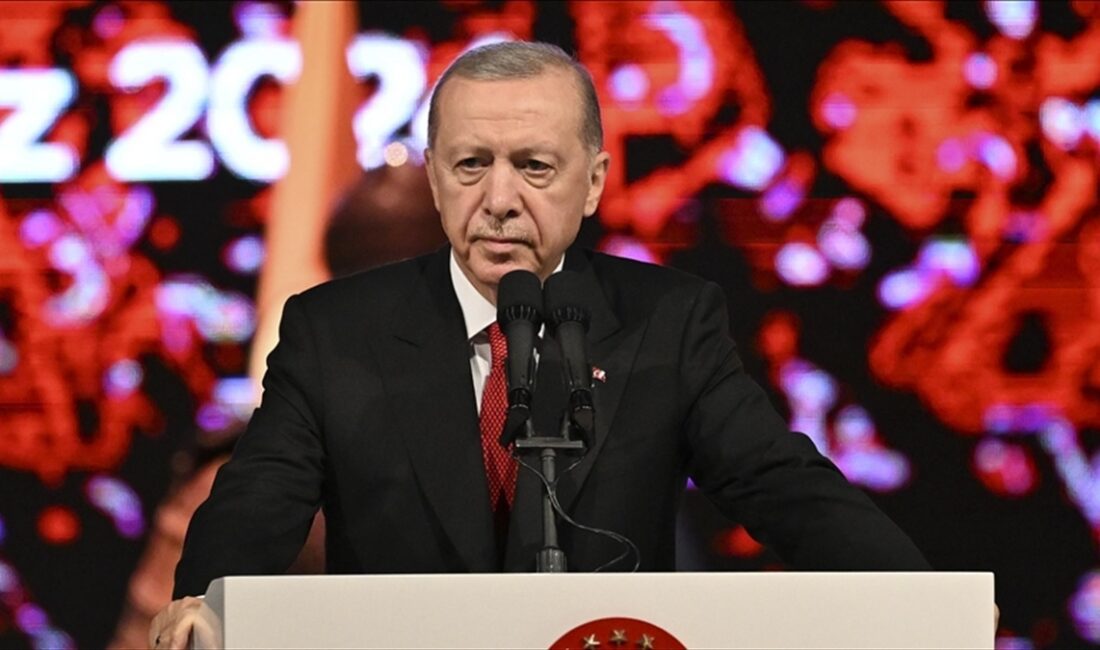 Cumhurbaşkanı Recep Tayyip Erdoğan, "Vatandaşa silah doğrultan kim olursa olsun,