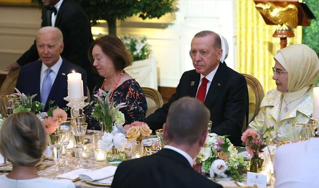 Cumhurbaşkanı Recep Tayyip Erdoğan ve eşi Emine Erdoğan, ABD Başkanı