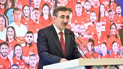 Cumhurbaşkanı Yardımcısı Cevdet Yılmaz, "Güreşten boksa, judodan küreğe, cimnastikten eskrime