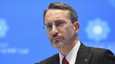 Fahrettin Altun, sosyal medya hesabından yaptığı İngilizce paylaşımda, Türkiye'nin yıllardır