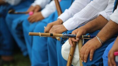 Er meydanlarının vazgeçilmezi "davul zurna ekibi" ritimleriyle seyirciye coşku, güreşçilere