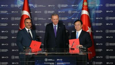 Cumhurbaşkanı Erdoğan'ın himayesinde Sanayi ve Teknoloji Bakanı Kacır ile BYD