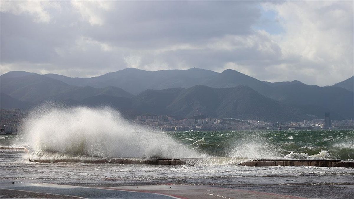 Ege Denizi'nin güneyi ile Bodrum ve Kaş tarafı için fırtına