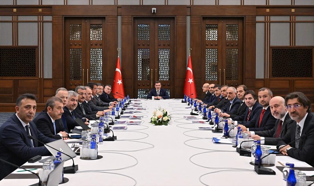 ANKARA (AA) – Cumhurbaşkanlığı Külliyesi’ndeki toplantıya, Çalışma ve Sosyal Güvenlik