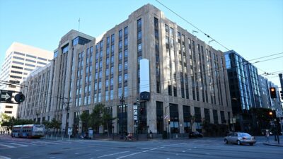 Tesla, SpaceX ve X gibi şirketlerin sahibi Elon Musk, SpaceX