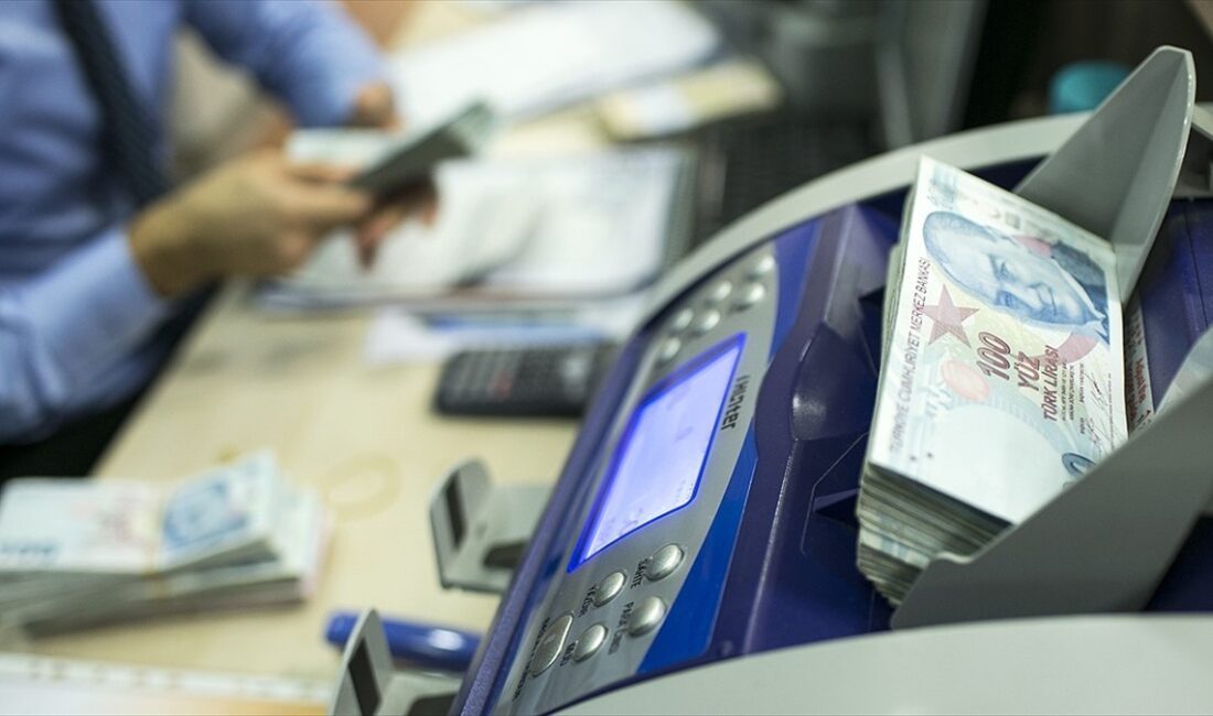 En düşük emekli aylığının 12 bin 500 liraya yükseltilmesini de