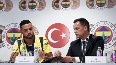 Fenerbahçe'nin İspanya ekibi Sevilla'ya 19,5 milyon avro ödeyerek kadrosuna kattığı