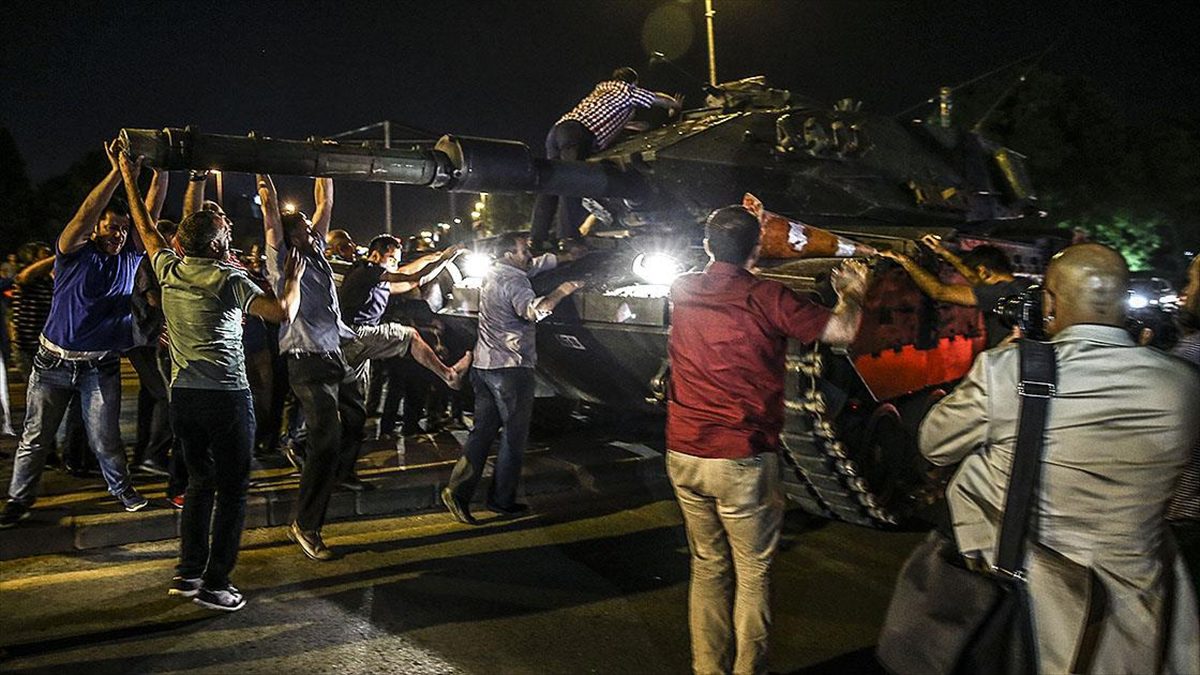Fetullahçı Terör Örgütü (FETÖ) mensuplarınca 15 Temmuz 2016'da gerçekleştirilmeye çalışılan