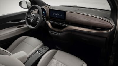 - Sınırlı sayıda üretilecek olan 500e Giorgio Armani 2025'te satışa