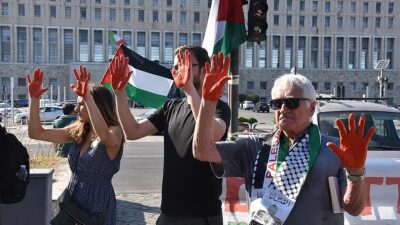 İtalya'daki Filistin destekçileri, Dışişleri Bakanlığı önünde "Soykırım dursun" çağrısıyla bir