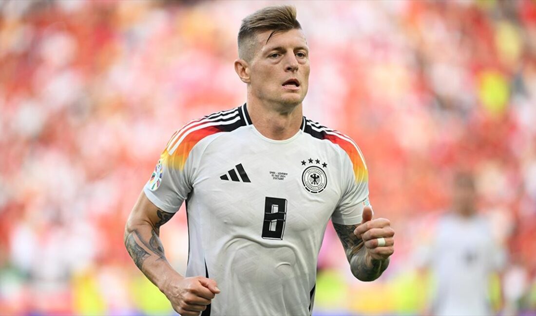 Alman futbolcu Toni Kroos, sinema dünyasında İngiliz komedyen Charlie Chaplin'in