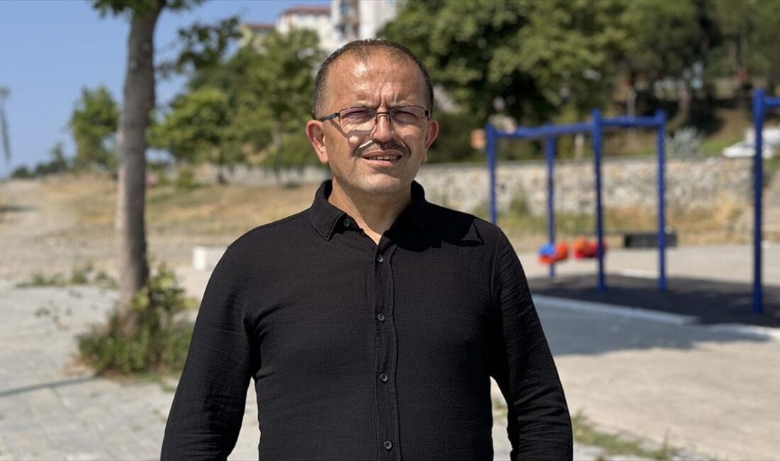 Fetullahçı Terör Örgütü'nün (FETÖ) darbe girişimi sırasında İstanbul Saraçhane'de sağ