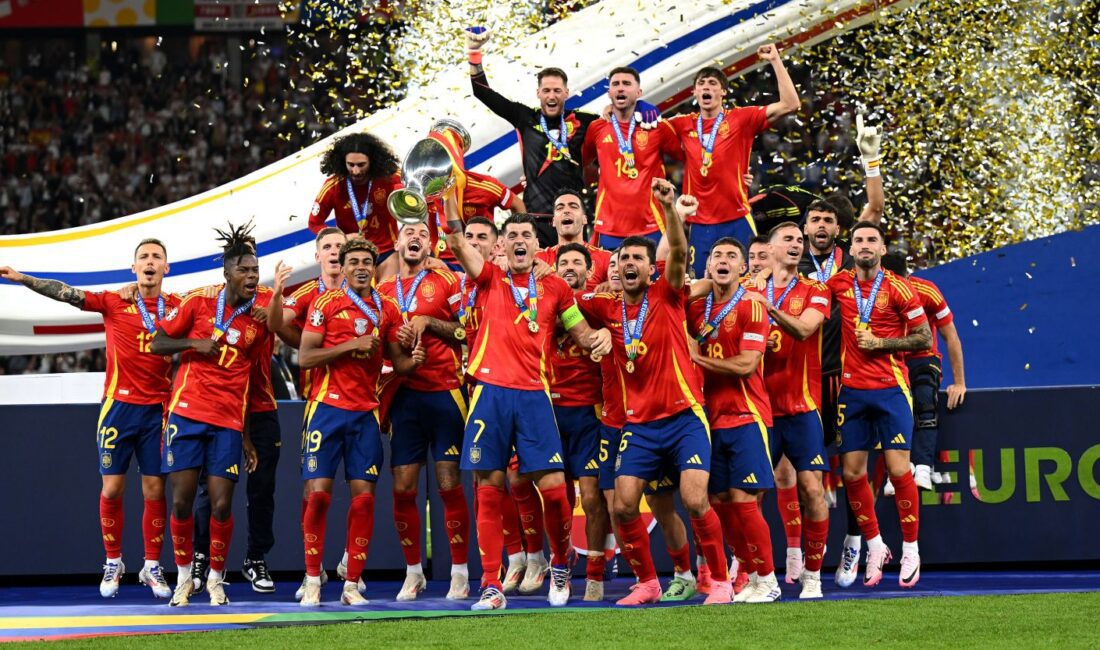 EURO 2024 finalinde İngiltere'yi 2-1 mağlup eden İspanya, Avrupa şampiyonu