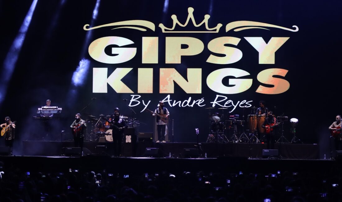 Latin müziğini tüm dünyada tanıtan Grammy ödüllü müzik grubu Gipsy