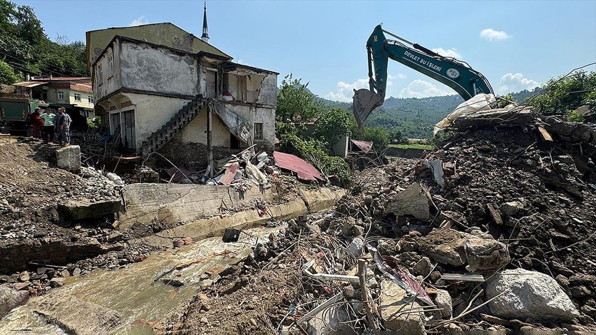 Giresun'da 19-20 Temmuz tarihlerinde meydana gelen sağanağın yol açtığı hasarın