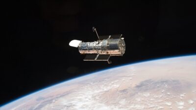 Hubble Uzay Teleskobu, Dünya'ya 17 bin 700 ışık yılı uzaklıktaki