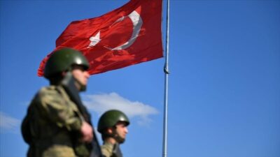 Türkiye'den Yunanistan'a ve Suriye'den Türkiye'ye yasa dışı yollarla geçmeye çalışan