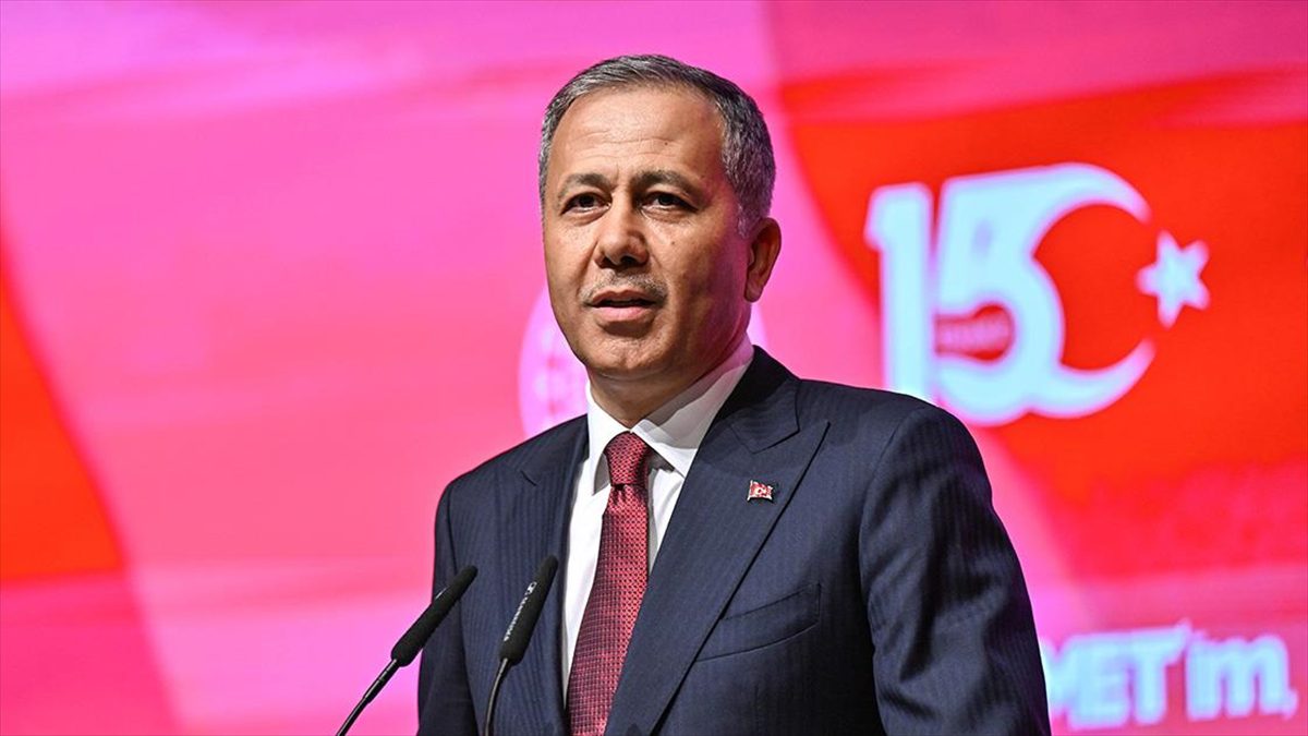 İçişleri Bakanı Ali Yerlikaya, "15 Temmuz'da milletimiz, birlik ve beraberliğiyle,