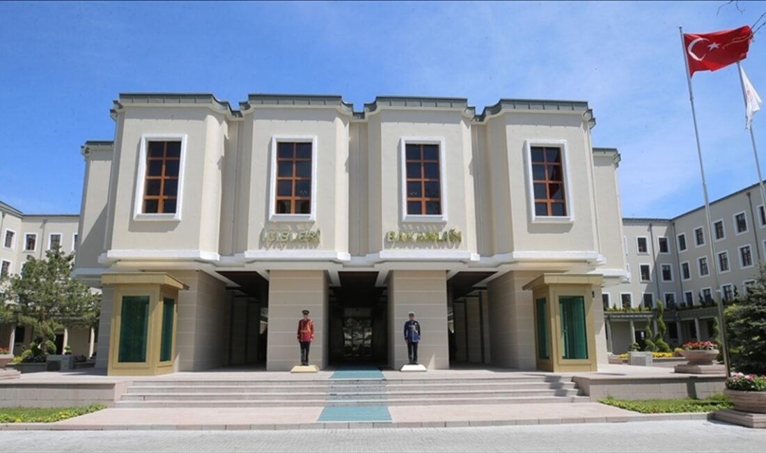 İçişleri Bakanlığı, bir sosyal medya hesabından "Saat 19.00-20.00 arası Sultanbeyli'de