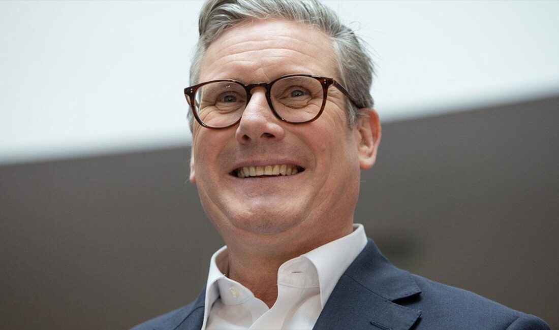 Keir Starmer, insan hakları avukatlığı ve Kraliçe'nin hukuk danışmanlığı yaptı,