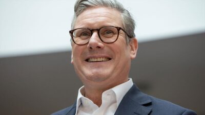 Keir Starmer, insan hakları avukatlığı ve Kraliçe'nin hukuk danışmanlığı yaptı,