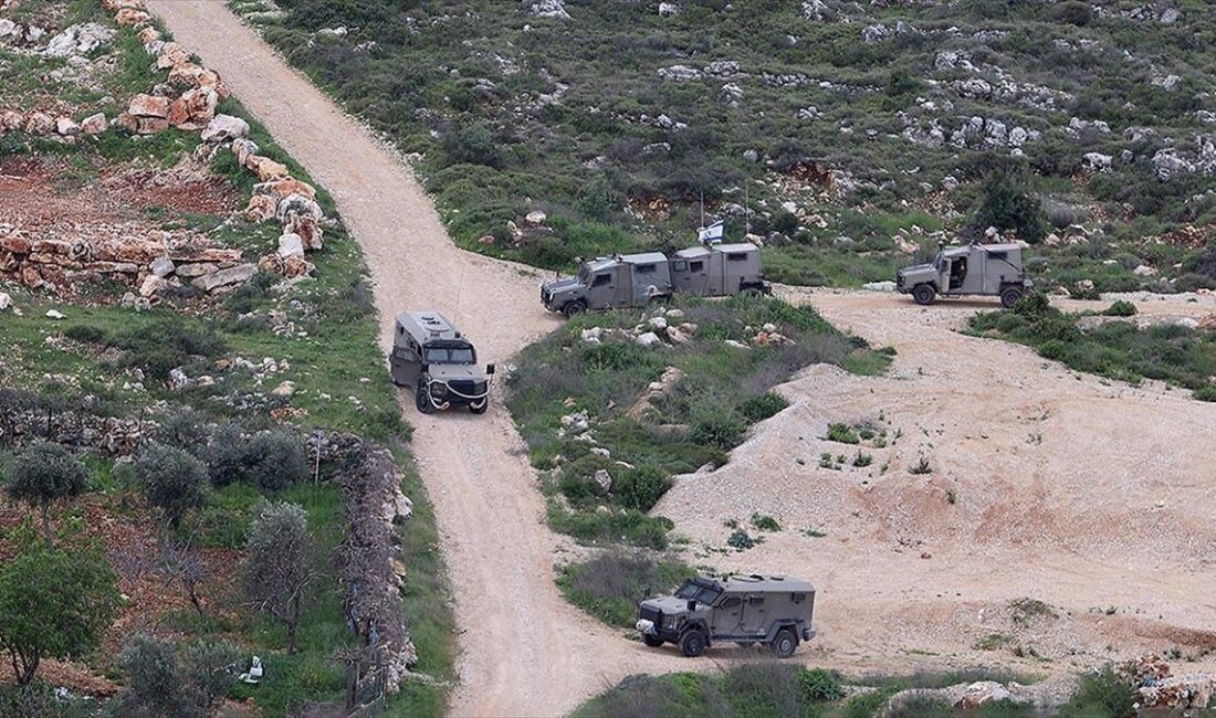 İsrail ordusunun, işgal altındaki Batı Şeria'da Filistinlilere ait yaklaşık 12