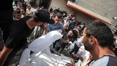 İsrail'in Gazze Şeridi'nin çeşitli bölgelerine düzenlediği saldırılarda 10 Filistinli öldü,