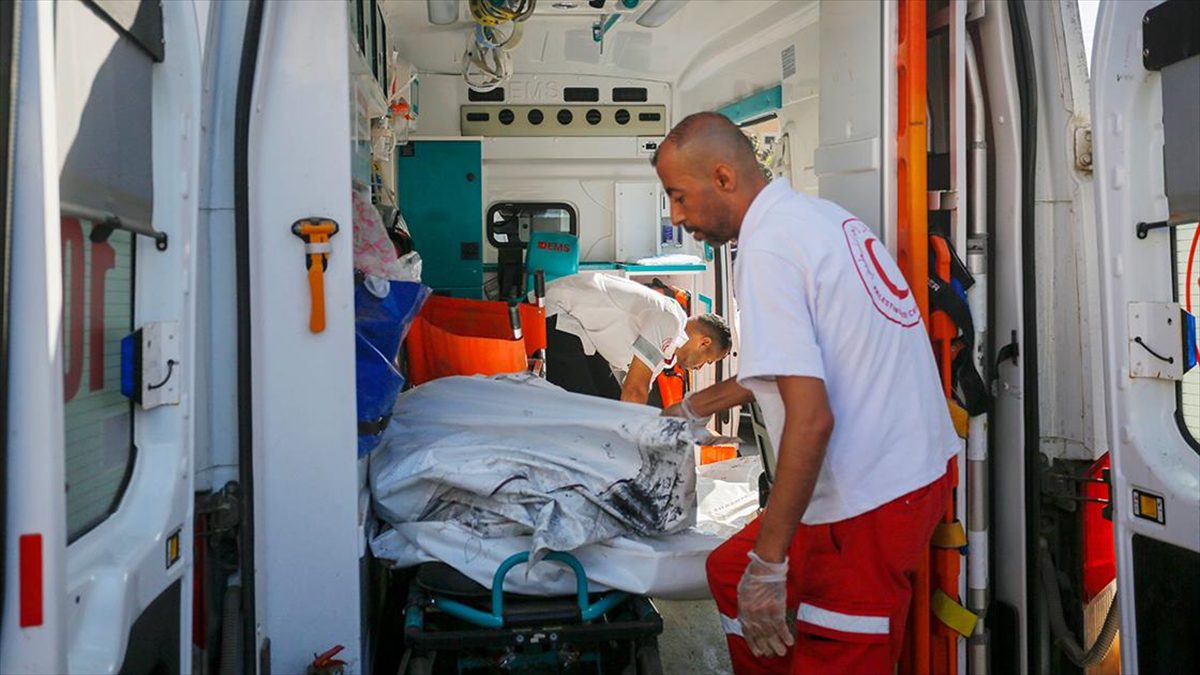 İsrail ordusunun gece boyu Gazze Şeridi'nin çeşitli bölgelerine düzenlediği saldırılarda