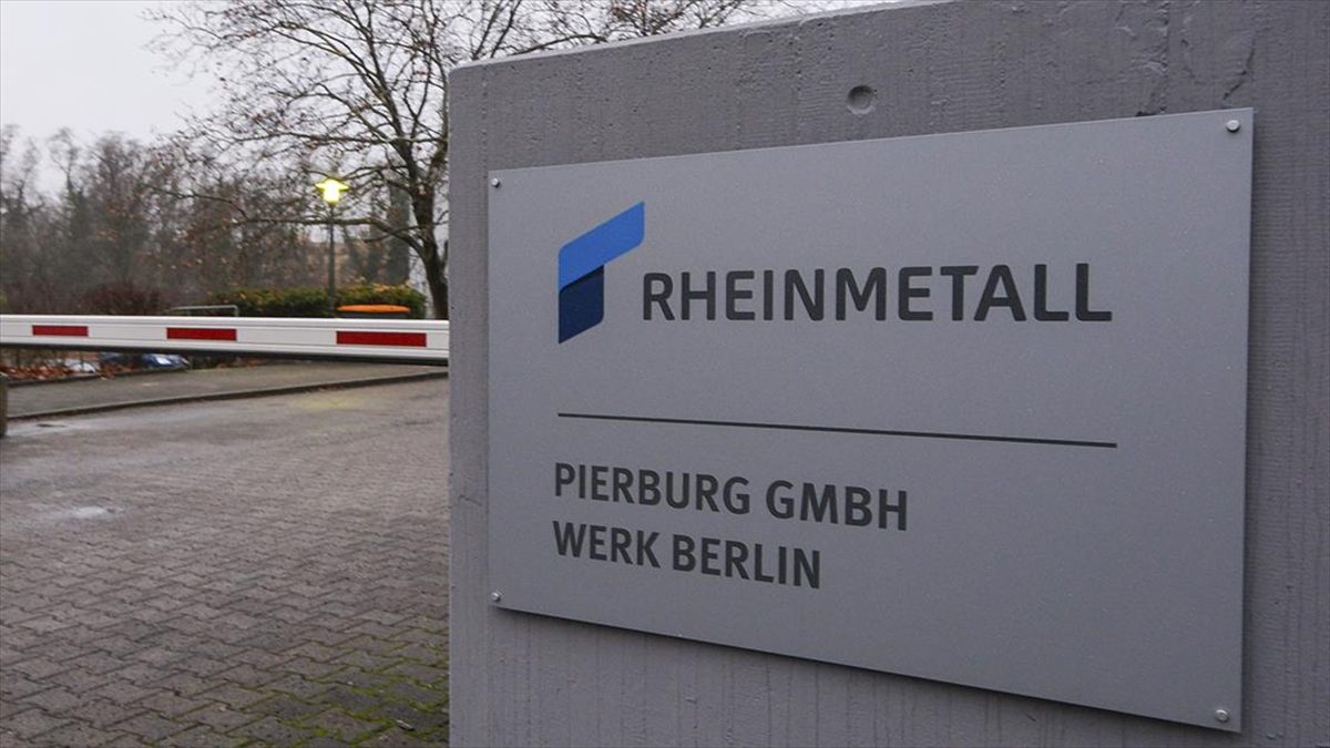 İtalya'nın, Alman silah üreticisi Rheinmetall'dan 20 milyar avro değerinde tank