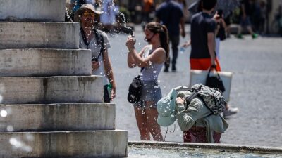 İtalya'nın kuzey bölgelerinde yağış ve fırtına hayatı olumsuz etkilerken, orta