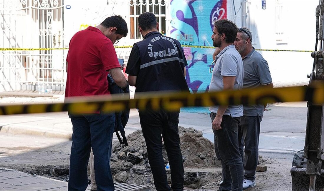 Adalet Bakanı Yılmaz Tunç, İzmir'de 2 kişinin elektrik akımına kapılıp