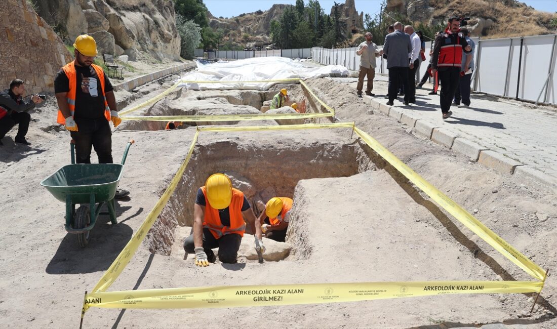 Nevşehir'in Göreme beldesindeki Göreme Açık Hava Müzesi alanından geçen, 2022