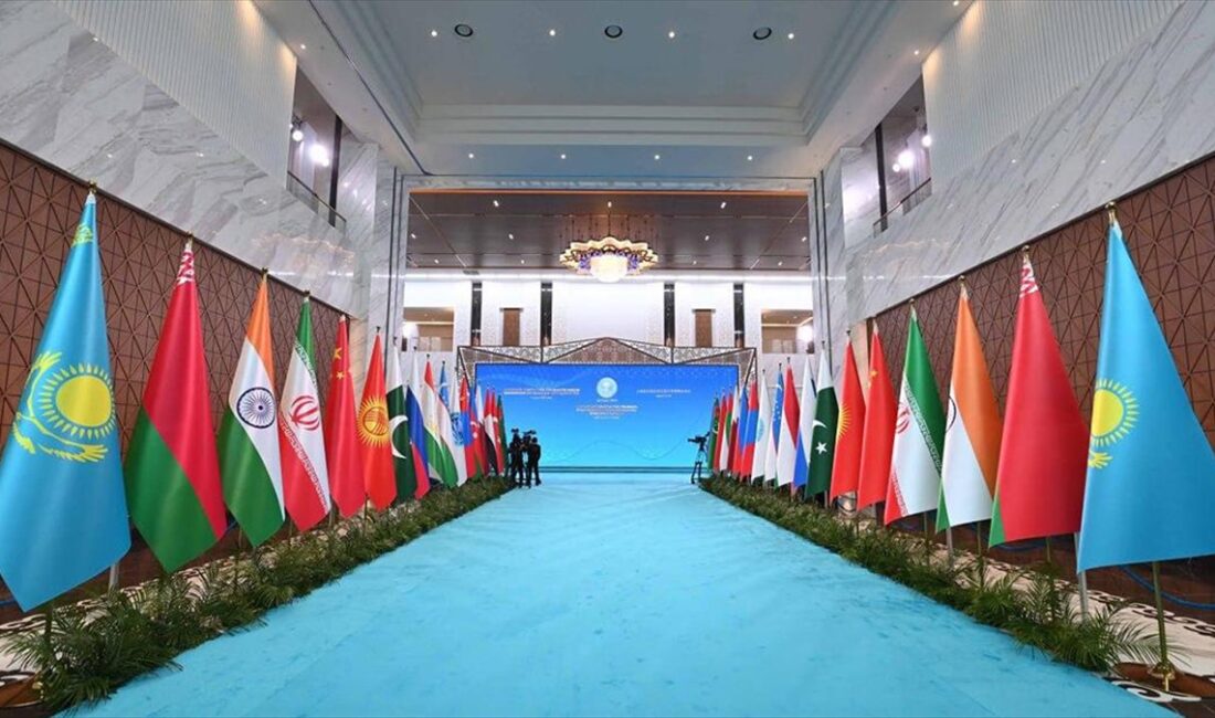 Kazakistan'ın başkenti Astana'da "Şanghay İşbirliği Örgütü (ŞİÖ) 24. Devlet Başkanları