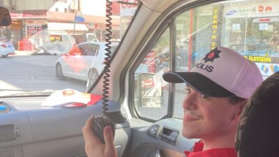 ANTALYA (AA) – Antalya'nın Kumluca ilçesinde özel gereksinimli gencin polis