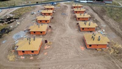 Hafif çelik ve betonarme malzemeden son teknolojiyle üretilen köy konutlarının