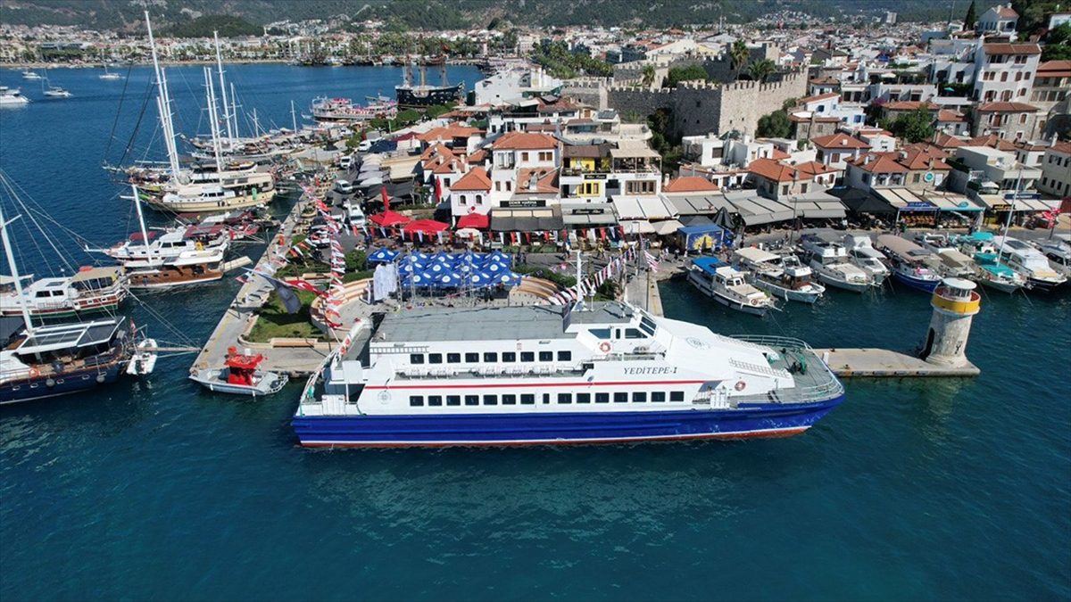 Muğla Büyükşehir Belediyesi, Marmaris-Fethiye güzergahında deniz otobüsü seferlerini başlattı.