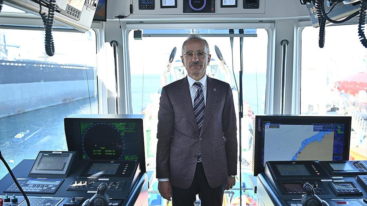 Ulaştırma ve Altyapı Bakanı Abdulkadir Uraloğlu, "Denizlerimizi COSPAS-SARSAT ve GMDSS