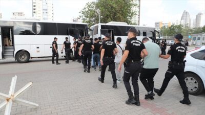 Mersin merkezli 15 ilde düzenlenen yasa dışı bahis operasyonunda gözaltına