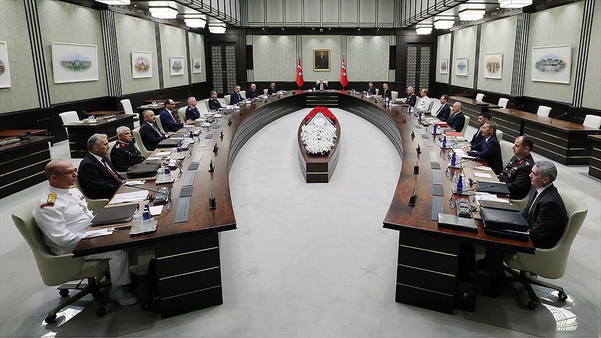 Bildiride, "Uluslararası toplumun artan tepkisine rağmen gerçekleştirdiği katliamlarla hiçbir hukuk